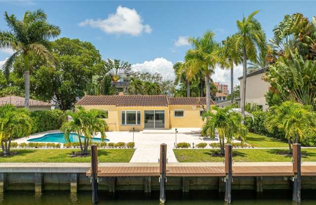 330 Coconut Isle Dr Gallery 1