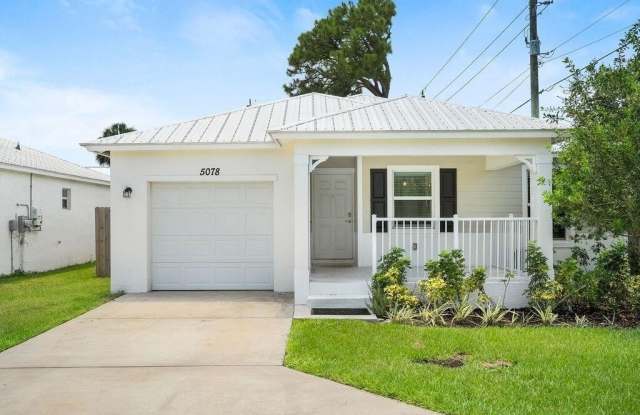 5078 SE ISABELITA Avenue Gallery 2