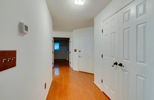 Amenity rich water front condo ready for move in! Gallery 3