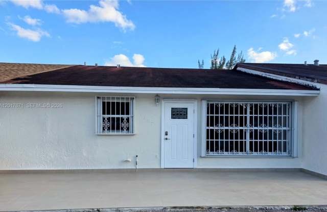 4467 NW 185th St photos photos