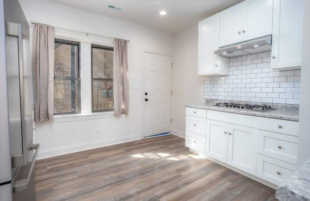 3056 S KEELER Avenue Gallery 4