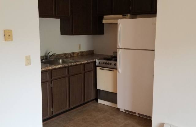 1180 Cannon Valley Place - 33 photos photos