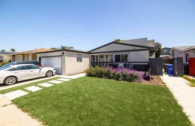 Fully Renovated 5 Bedroom Home Near SDSU - All Utilities Included! Gallery 3
