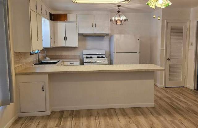 411 N PROSPECT Street photos photos