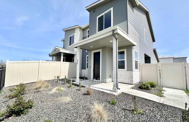 $500 move in credit! Luxury Living in the Heart of Star, ID – Gated Townhome with High-End Finishes photos photos