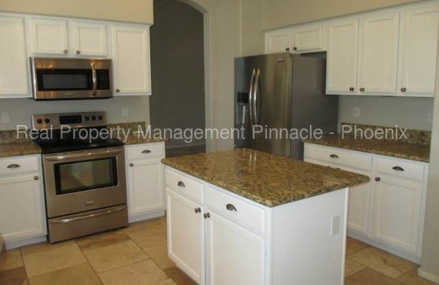 4033 East Reins Road Gallery 2