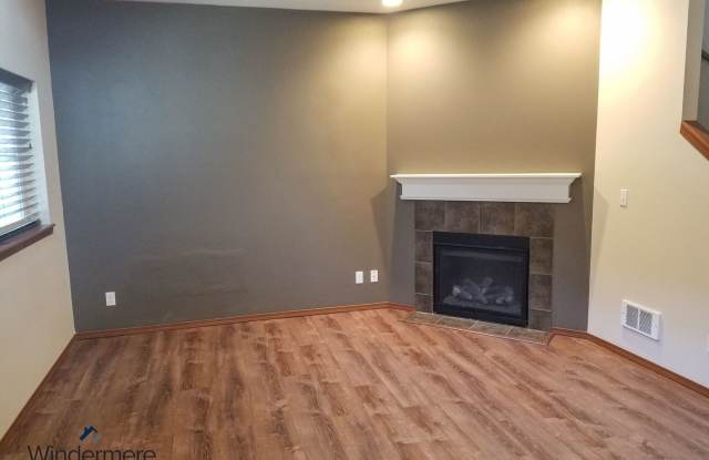 25867 Arklow Place NE Gallery 2