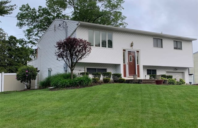 96 Holiday Park Dr - 96 Holiday Park Drive, Centereach, NY 11784