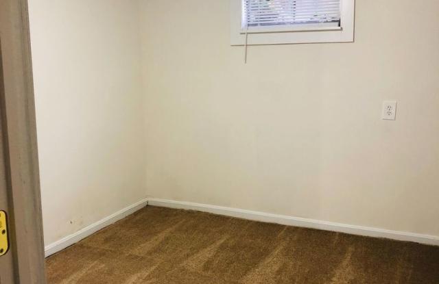 Adorable 3 bdrm/1.5 bath Home on a Corner Lot Across From Belmont Golf Course in Lakeside! photos photos