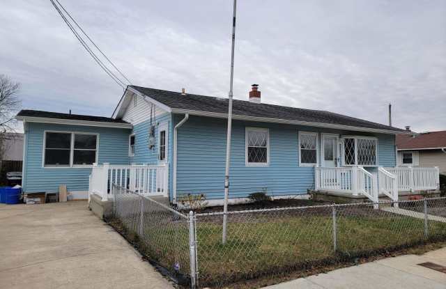 1834 Beach Ave photos photos