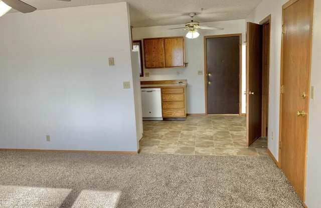 2402 Sunlight Circle - 3 Gallery 2