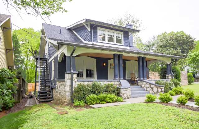 Coming soon! Great upstairs duplex unit in East Nashville-walk to Rosepepper Cantina! photos photos