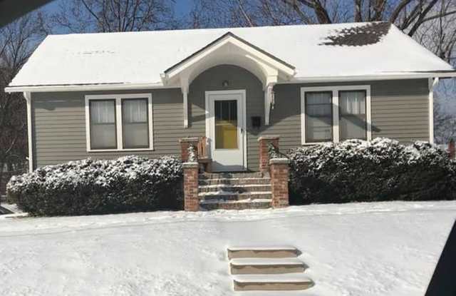 6100 Long Avenue - 6100 Long Ave, Shawnee, KS 66216