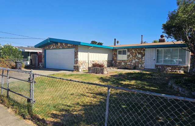 Cozy 3 Bedroom House Located In The Heart Of Hayward - 27722 Barcelona Avenue, Hayward, CA 94545