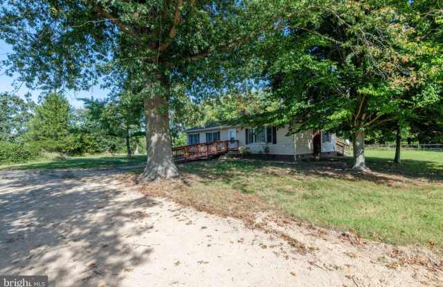 44141 TRANQUILITY FARM Lane Gallery 3