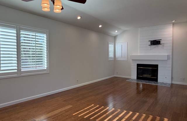 Very Private Carriage Unit Available Now! photos photos