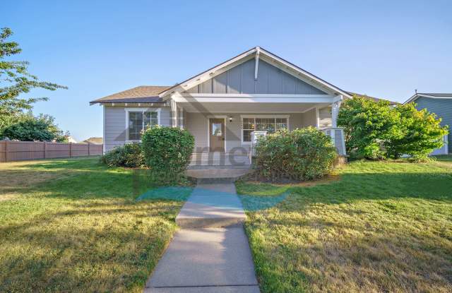 3 Bedroom 2 Bathroom Home with Attached 2 Car Garage Available in Rathdrum! - 6644 West Majestic Avenue, Rathdrum, ID 83858