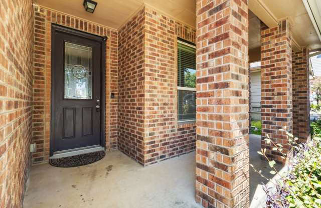 Beautiful 4-Bedroom Home in Cibolo Valley | Downstairs Primary Suite, Game Room & Community Pool! Gallery 4