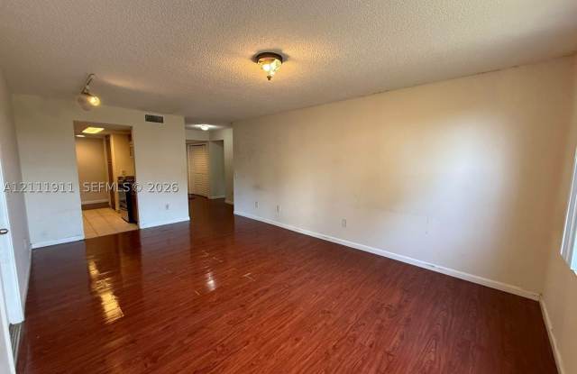 4401 W Mcnab Rd Gallery 2