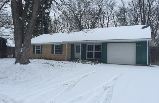 913 Middle Dr. - 913 Middle Drive, New Whiteland, IN 46184