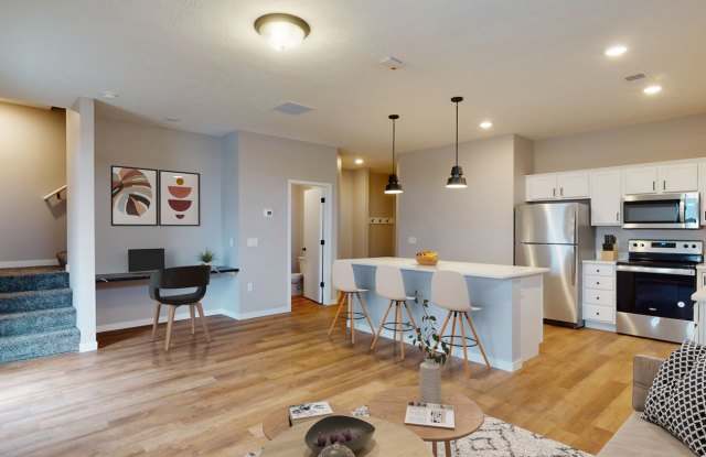 2801 S Burnsfield Avenue Unit D11 photos photos