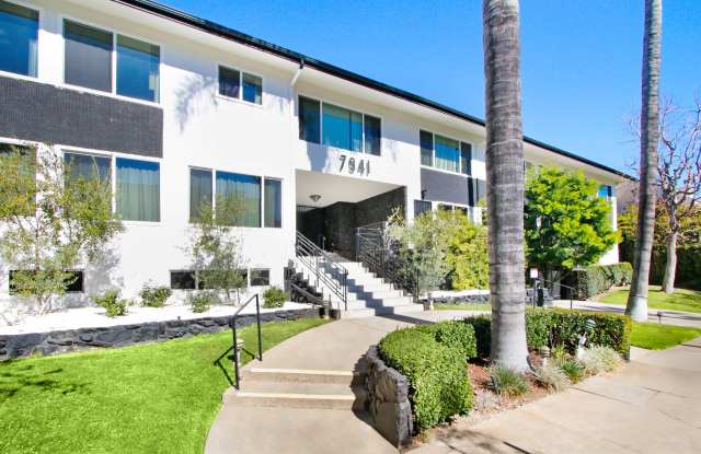 7941 Selma Gallery 1