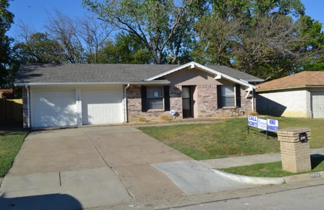 1403 Rambler Rd - 1403 Rambler Road, Arlington, TX 76014