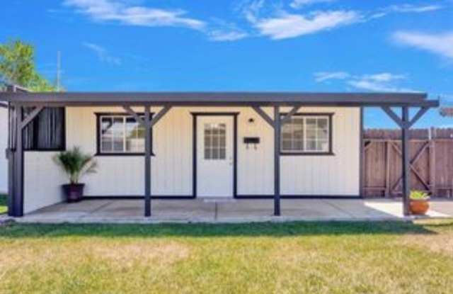 17775 Hackberry Street photos photos