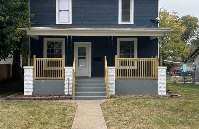 4 bedroom with bonus room, 3 full bathrooms in Davenport photos photos