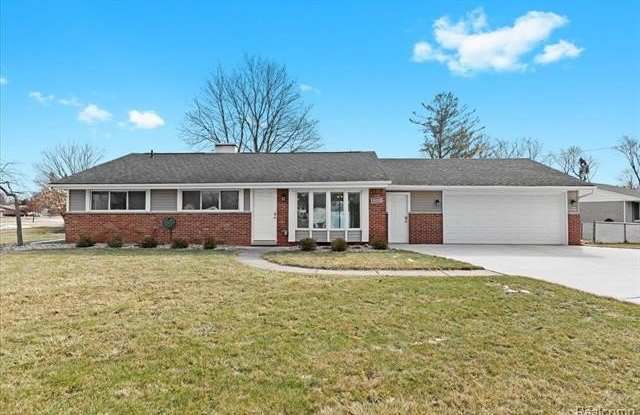 41099 Malott - 41099 Malott Drive, Novi, MI 48375