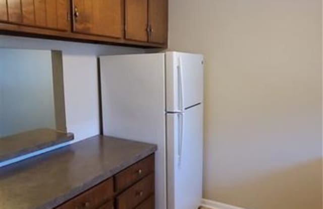 894 S Ridge Court Gallery 3