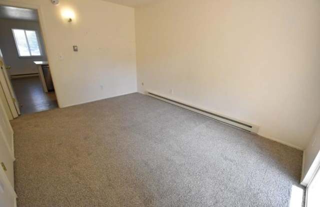Charming 1 bed, 1 bath in six-plex in North Boulder! Gallery 4