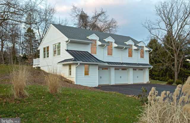 301 OLD KENNETT ROAD - 301 Old Kennett Road, New Castle County, DE 19807 301 OLD KENNETT ROAD - 301 Old Kennett Road, New Castle County, DE 19807