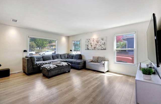 8951 Linden Gallery 3