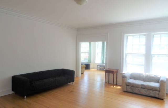 1356 East Hyde Park Boulevard Gallery 3