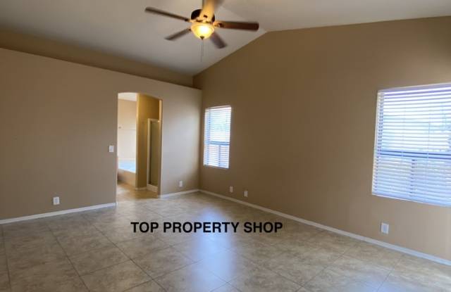 4502 East Amberwood Drive Gallery 4
