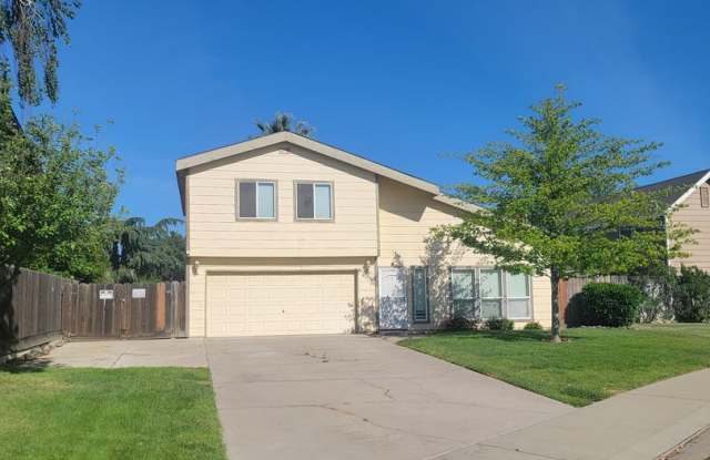 3 Bed / 2 Bath Home with Pool, RV Parking & Private Balcony photos photos