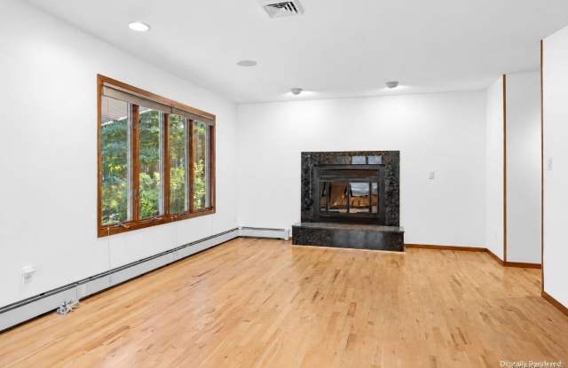 287 Peconic Terrace Gallery 2