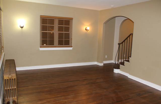 202 Long Road Gallery 3