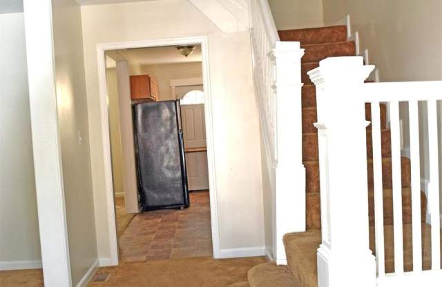 717 MCCABE AVENUE Gallery 2