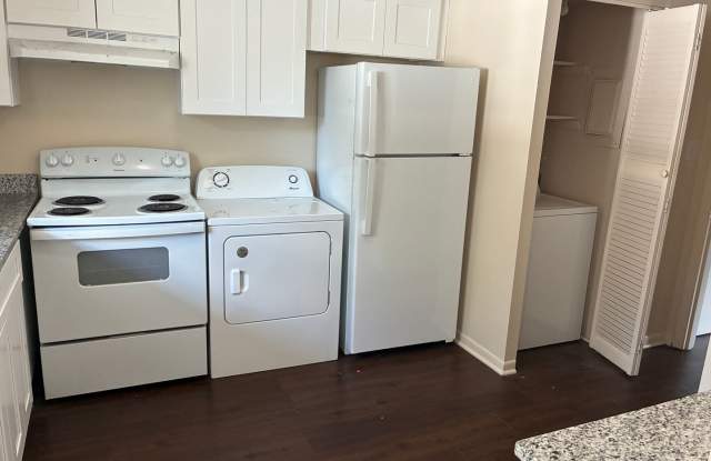 2359 Champion Ct ~ 3 Bedroom / 2.5 Bathroom ~ Close NCSU Campus Gallery 4