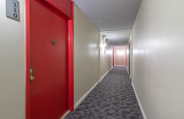Oxford West Apartments Gallery 4