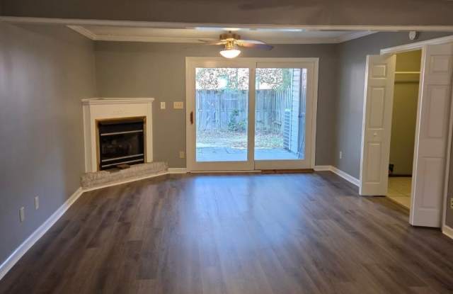 2188 Westbury Court SW Gallery 2