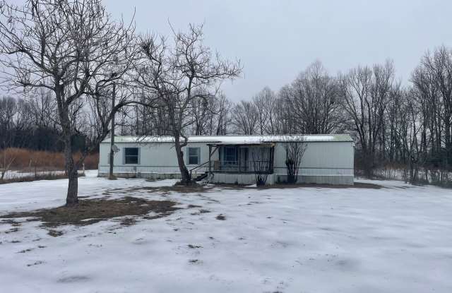 Country living with spacious front and backyard - 3 beds/ 2bath available now photos photos