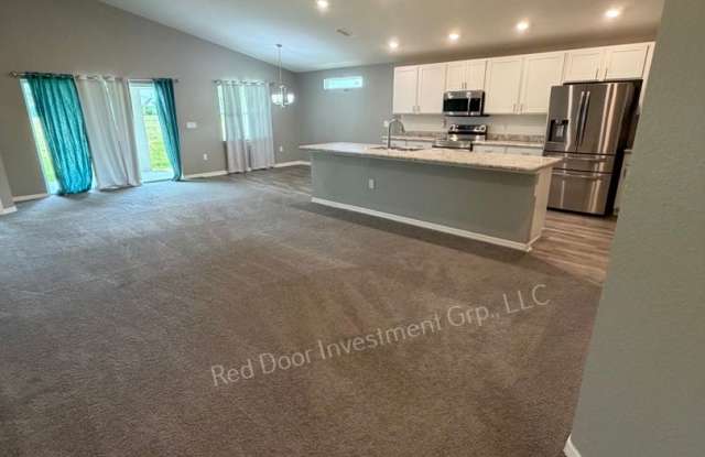 Beautiful 3 Bedroom/2 Bath Home~Villamar Community~Winter Haven Gallery 1