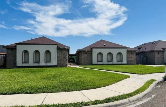 3005 E Diamond Head Avenue photos photos