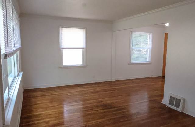 Charming 2BR Home in Bellefontaine Neighbors – Available Now! Gallery 3