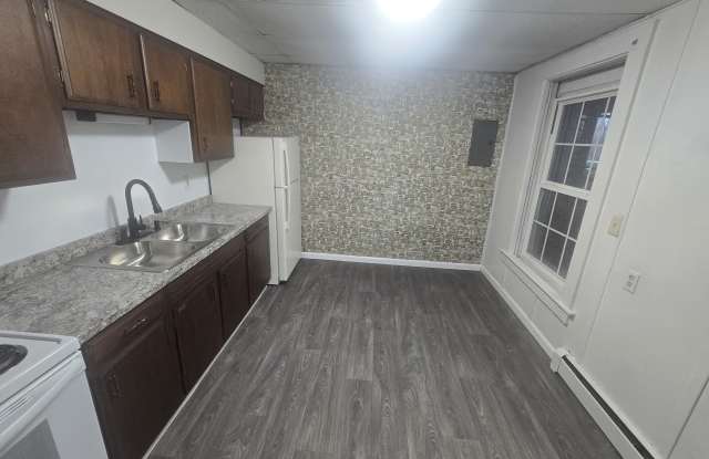 278 Cross St - 278 Cross Street, Coventry Lake, CT 06238