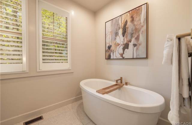 812 Pine Meadow Court Gallery 3