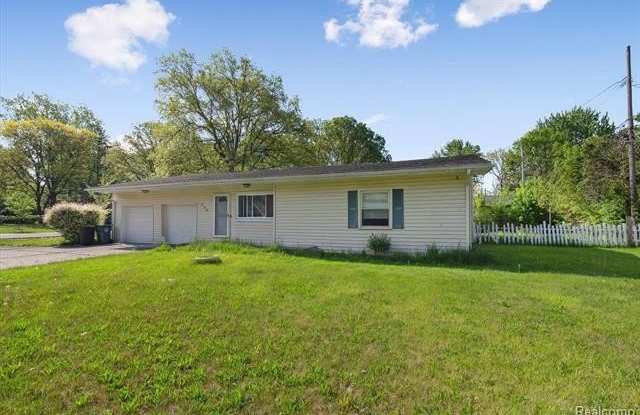 500 TROMBLEY Drive Gallery 3
